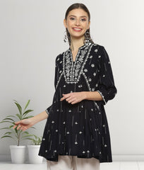 Rajanigandha Queen Black Tunic Top