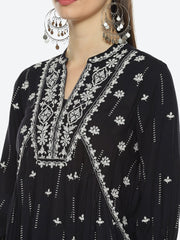 Rajanigandha Queen Black Tunic Top